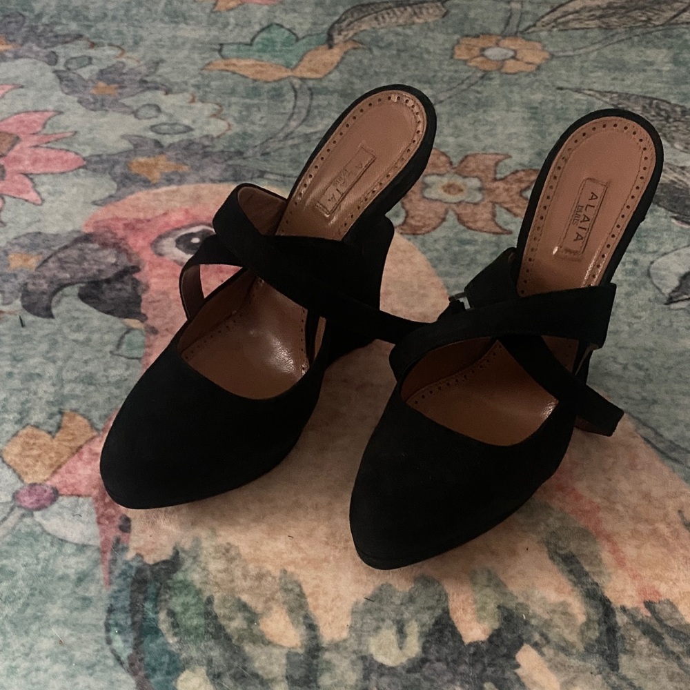 ALAIA Elegant Black Women's Shoes size 7 / 37